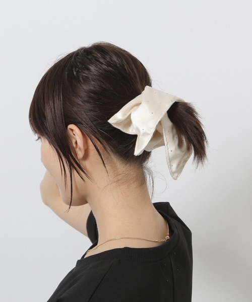 ストーンシルキースクエアシュシュ / 572561（シュシュ）｜LAKOLE