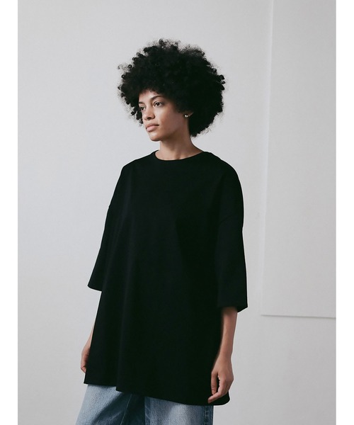 HER.（ハー）の「オーバーサイズドＴシャツ（Tシャツ/カットソー・レディース・オフホワイト/ブラック・フリー）」の11枚目の写真