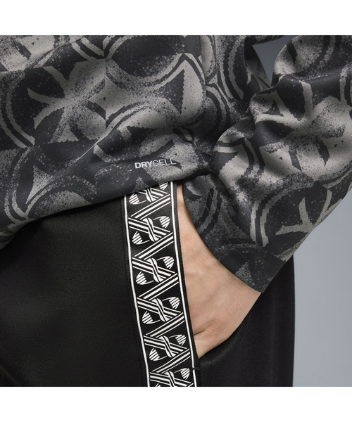 PUMA（プーマ）の「PUMA プーマ メンズ 2025-26 マンチェスターシティ FC プレマッチ クォーター（Tシャツ/カットソー・メンズ・ブラック/グリーン系その他7/グリーン系その他6・LARGE/MEDIUM/SMALL/X-LARGE/X-SMALL）」の19枚目の写真