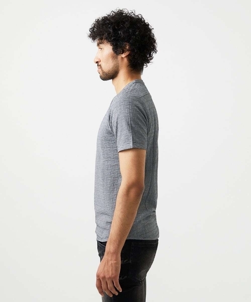 MICHEL KLEIN HOMME   （ミッシェルクランオム）の「《日本製》レンガ柄Vネック半袖カットソー（Tシャツ/カットソー・メンズ・ダークグレー/ライトグレー/レッド・MEDIUM/LARGE/X-LARGE）」の4枚目の写真