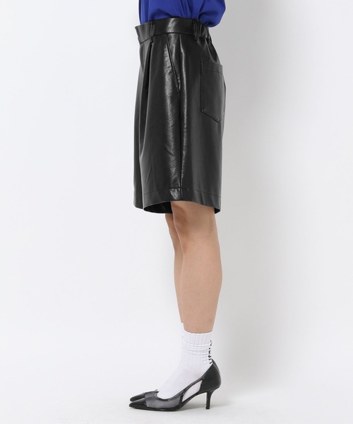 HEREIAM(ヘレイアム)の「【HEREIAM】この秋、マストバイ!ハーフレザーパンツ(その他パンツ・レディース・ブラック・SMALL/MEDIUM)」の13枚目の写真