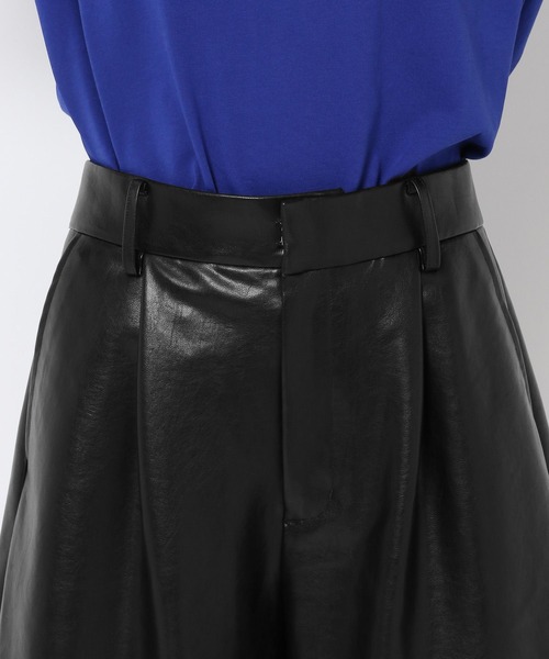 HEREIAM(ヘレイアム)の「【HEREIAM】この秋、マストバイ!ハーフレザーパンツ(その他パンツ・レディース・ブラック・SMALL/MEDIUM)」の18枚目の写真