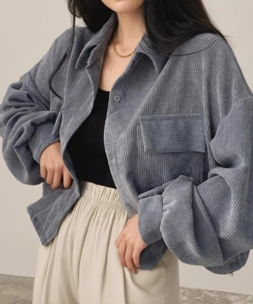 cammie(キャミー)の「ボリュームスリーブコーデュロイシャツ(シャツ/ブラウス・レディース・ブルー/モカ/ブラック・FREE)」の13枚目の写真