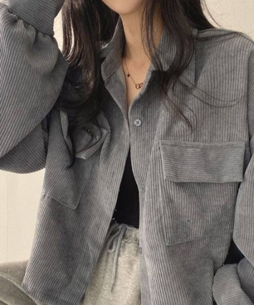 cammie(キャミー)の「ボリュームスリーブコーデュロイシャツ(シャツ/ブラウス・レディース・ブルー/モカ/ブラック・FREE)」の15枚目の写真