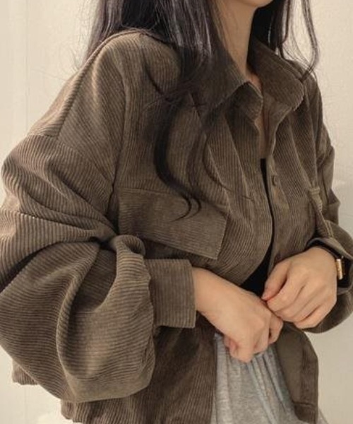 cammie(キャミー)の「ボリュームスリーブコーデュロイシャツ(シャツ/ブラウス・レディース・ブルー/モカ/ブラック・FREE)」の12枚目の写真