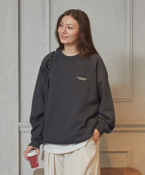 THE CRAFT CREW PRODUCTS（ザクラフトクループロダクツ）の「ファンクショナルファブリック ロゴ刺繍 ビッグシルエット ドローコード ラグランスリーブ裏起毛スウェット＜保温加工＞【THE CRAFT CREW PRODUCTS】（スウェット・メンズ・ネイビー/チャコール/ブラック系/モスグリーン/ブラウン/ブラック/グレー/オフホワイト・L/M/S）」の16枚目の写真