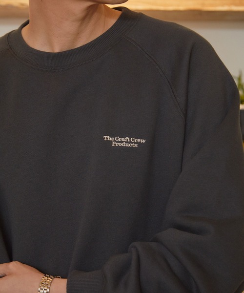 THE CRAFT CREW PRODUCTS（ザクラフトクループロダクツ）の「ファンクショナルファブリック ロゴ刺繍 ビッグシルエット ドローコード ラグランスリーブ裏起毛スウェット＜保温加工＞【THE CRAFT CREW PRODUCTS】（スウェット・メンズ・ネイビー/チャコール/ブラック系/モスグリーン/ブラウン/ブラック/グレー/オフホワイト・L/M/S）」の21枚目の写真
