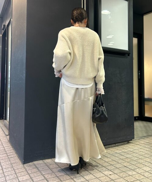 Jena espace merveilleux(ジェナ エスパスメルヴェイユ)の「【病みつきニット】ラメフェザーソフトニット(ニット/セーター・レディース・アイボリー/ブラウン/サックスブルー・FREE)」の15枚目の写真