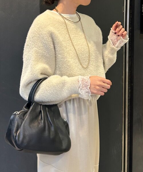 Jena espace merveilleux(ジェナ エスパスメルヴェイユ)の「【病みつきニット】ラメフェザーソフトニット(ニット/セーター・レディース・アイボリー/ブラウン/サックスブルー・FREE)」の17枚目の写真