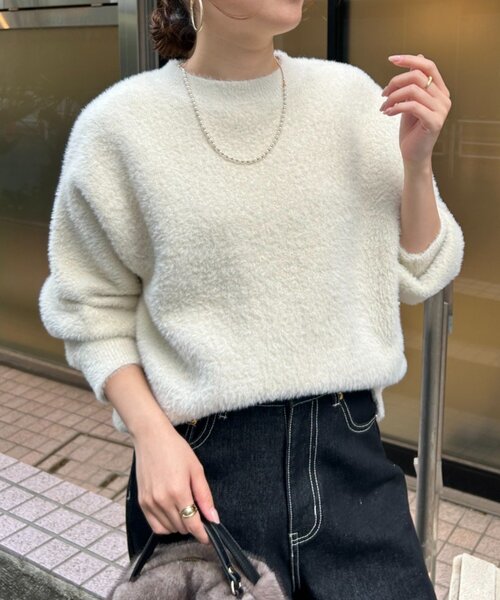 Jena espace merveilleux(ジェナ エスパスメルヴェイユ)の「【病みつきニット】ラメフェザーソフトニット(ニット/セーター・レディース・アイボリー/ブラウン/サックスブルー・FREE)」の4枚目の写真