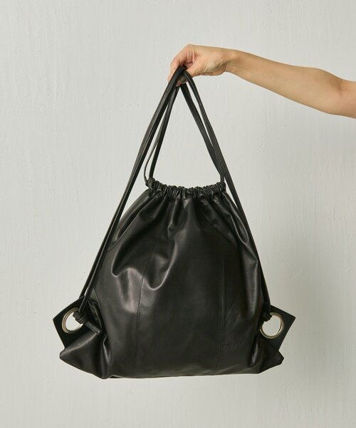 ear PAPILLONNER（イアパピヨネ）の「【kawa-kawa(カワカワ)】NO1523巾着リュック/ナップサック（バックパック/リュック・レディース・ブラック・FREE）」の5枚目の写真