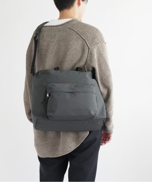 STANDARD SUPPLY(スタンダードサプライ)の「スタンダードサプライ / SIMPLICITY シンプリシティ / FRONT POCKET SHOULDER フロントポケットショルダー(ショルダーバッグ・メンズ・グレー/ブラック/チャコールグレー/ダークネイビー/モカ/ダークパープル/サンドベージュ/グリーン/ブルー・FREE)」の12枚目の写真