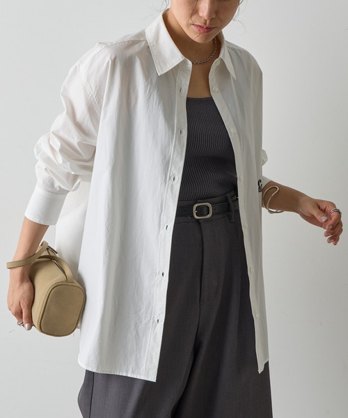 COLONY 2139（コロニートゥーワンスリーナイン）の「刺繍ロゴコットンシャツ（シャツ/ブラウス・レディース・ホワイト/チャコールグレー/ブルー/カーキ・FREE）」の8枚目の写真