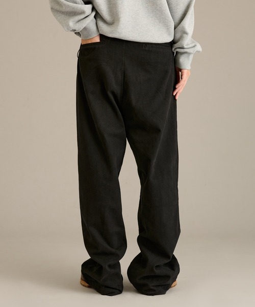 WETTEMPT(ウィテンプト)の「2 TUCK COTTON TWILL PANTS / ツータックコットンツイルパンツ(その他パンツ・メンズ・ブラウン/ブラック/ダークオリーブ・SMALL/MEDIUM/LARGE)」の8枚目の写真
