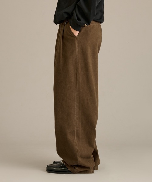 WETTEMPT(ウィテンプト)の「2 TUCK COTTON TWILL PANTS / ツータックコットンツイルパンツ(その他パンツ・メンズ・ブラウン/ブラック/ダークオリーブ・SMALL/MEDIUM/LARGE)」の18枚目の写真