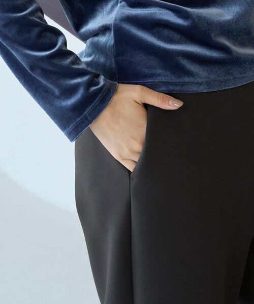 UNFILO(アンフィーロ)の「BEAUTY FORM JERSEY イージーパンツ(その他パンツ・レディース・ベージュ系/ダークブラウン系/グレー系/ブラック系/ライトグレー系・X-LARGE)」の18枚目の写真