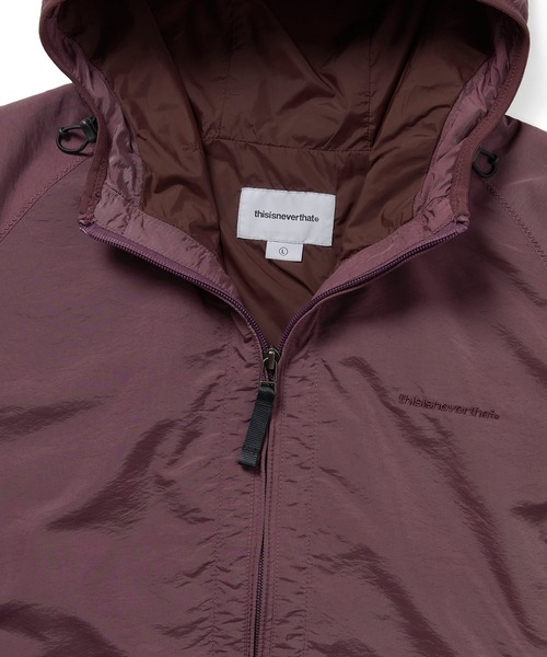 thisisneverthat(ディスイズネバーザット)の「SP-Logo Windbreaker(マウンテンパーカー・メンズ・ブラック/マルチ/グリーン系その他/レッド系その他・L/M/S/XL)」の8枚目の写真