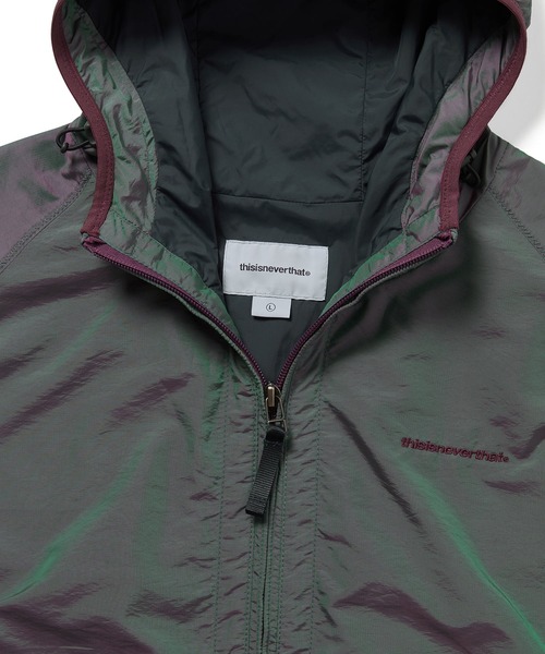 thisisneverthat(ディスイズネバーザット)の「SP-Logo Windbreaker(マウンテンパーカー・メンズ・ブラック/マルチ/グリーン系その他/レッド系その他・L/M/S/XL)」の11枚目の写真