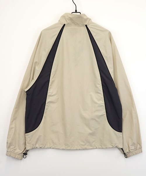 Burner(バーナー)の「【GROOVY STORE】バルーンスリーブ ナイロン タスラン スタンドネック フルジップ トラック ジャケット(ナイロンジャケット・メンズ・チャコール/チャコールグレー/カーキ系2/ブラック/ブラック系その他2/アイボリー/アイボリー系2/カーキ・M/L/LL)」の14枚目の写真