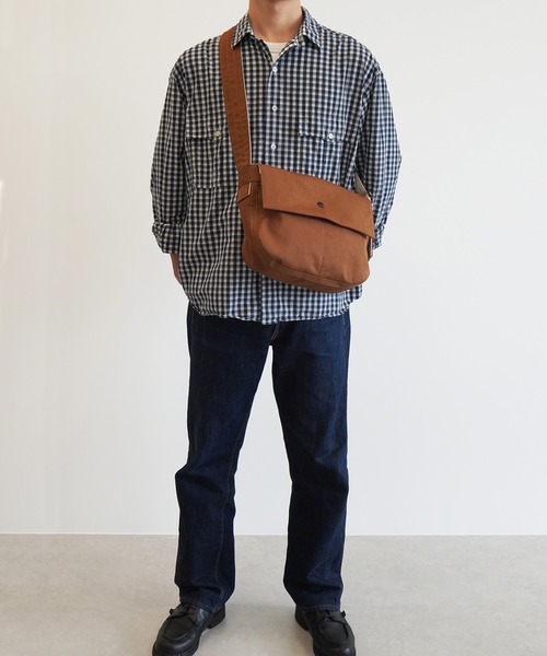 UNTRACK(アントラック)の「アントラック ショルダーバッグ ニュースペーパー 6L 60401(ショルダーバッグ・メンズ・ブラウン/ネイビー/ブラック/カーキ・FREE)」の7枚目の写真