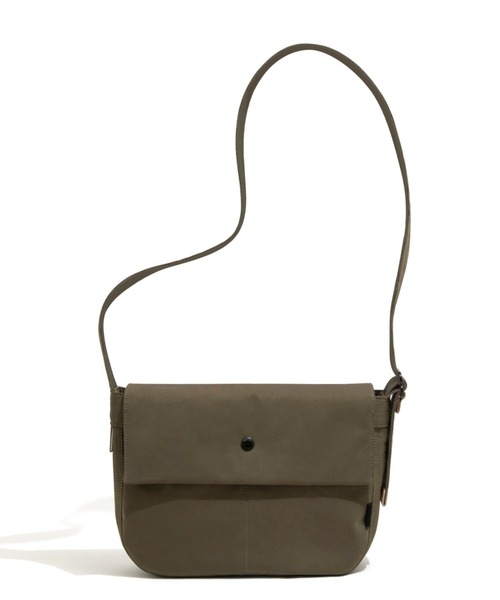 UNTRACK(アントラック)の「アントラック ショルダーバッグ ニュースペーパー 6L 60401(ショルダーバッグ・メンズ・ブラウン/ネイビー/ブラック/カーキ・FREE)」の10枚目の写真