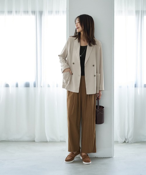 STYLE DELI(スタイルデリ)の「ストレッチメッシュ生地ダブルジャケット(テーラードジャケット・レディース・ブラウン系/グレイッシュベージュ・FREE)」の3枚目の写真