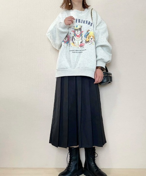Belle Cie(ベルシー)の「カジュアルでデイリー使いにピッタリ アニマルプリント裏起毛スウェット(スウェット・レディース・ネイビー/オートミール/ホワイト・FREE)」の9枚目の写真