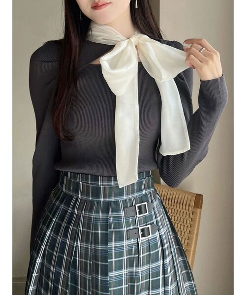 MERCURYDUO(マーキュリーデュオ)の「異素材リボンカットアウトニット(ニット/セーター・レディース・ブラック/ベビーピンク/チャコールグレー/ブルー/アイボリー/ピンク・FREE)」の3枚目の写真