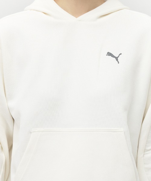 PUMA(プーマ)の「プーマ PUMA CORE HERITAGE MX HD_(パーカー・レディース・オフホワイト/ライラック/ブラック・M/L)」の6枚目の写真