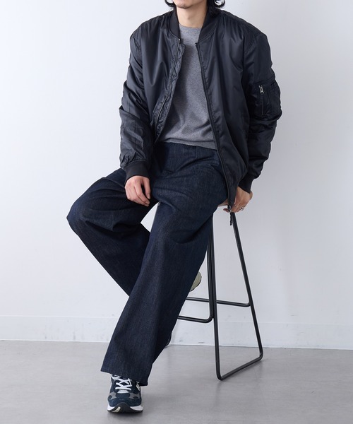 HAUS（ハウス）の「【HAUS】エステルツイル中綿MA-1 KMW-54811（MA-1・メンズ・ブラック/カーキ・LL/L/M）」の4枚目の写真