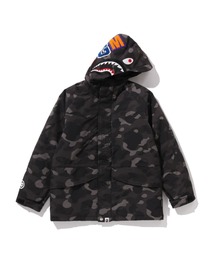 A BATHING APE（アベイシングエイプ）の「COLOR CAMO SHARK SNOWBOARD JACKET（ミリタリージャケット）」