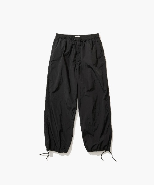 ATON(エイトン)の「ATON HAND DYED NYLON UTILITY PANTS PRAGGW0204(その他パンツ・メンズ・ネイビー/ブラック・4/LARGE)」の2枚目の写真