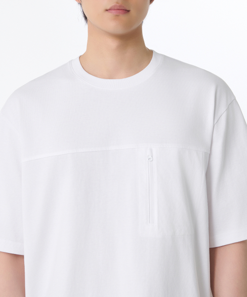 MUSINSA STANDARD（ムシンサスタンダード）の「リラックスドジッパーポケットTシャツ[ホワイト]（Tシャツ/カットソー・メンズ・その他・SMALL/MEDIUM/LARGE/X-LARGE/XX-LARGE/XXX-LARGE）」の3枚目の写真