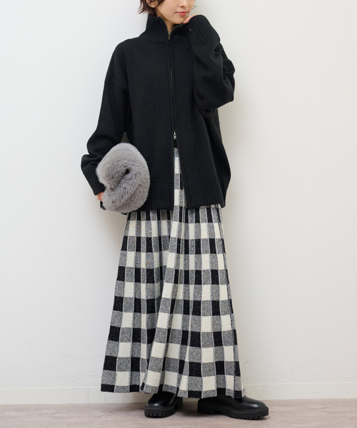 Torrazzo Donna（トラッゾドンナ）の「【TORRAZZO DONNA/トラッゾドンナ】リバーシブルジャガードスカート（スカート・レディース・ブラウン/ブラック・FREE）」の4枚目の写真