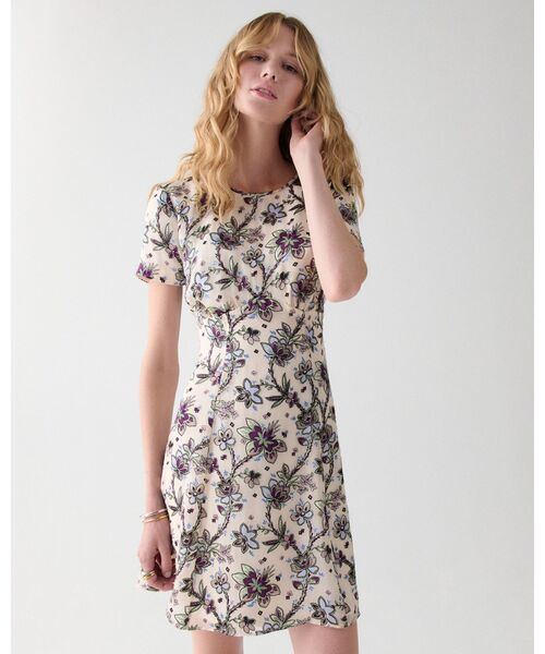 kate spade new york(ケイトスペード ニューヨーク)の「サテン デヴォレ エンパイア ウエステッド ミニ ドレス(ワンピース・レディース・ホワイト・4/2/0)」の1枚目の写真