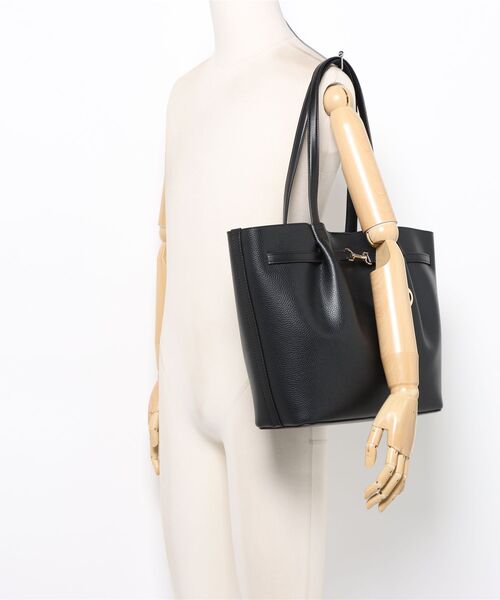 MICHAEL KORS（マイケルコース）の「CARSON ペブルレザー トート ラージ（トートバッグ・レディース・ブラック・FREE）」の5枚目の写真