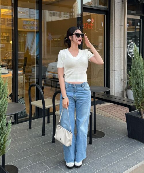 ERER(エルエル)の「Washed Bootcut Denim Pants Sky Blue(デニムパンツ・レディース・スカイブルー・1/2)」の3枚目の写真