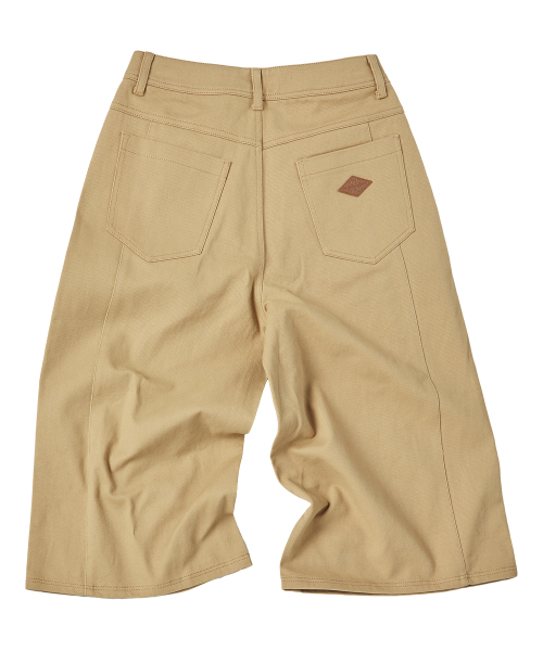 COMONINOZ（コモニノズ）の「W BERMUDA CROP PANTS [MUSTARD]（その他パンツ・レディース・マスタード・SMALL/MEDIUM）」の3枚目の写真