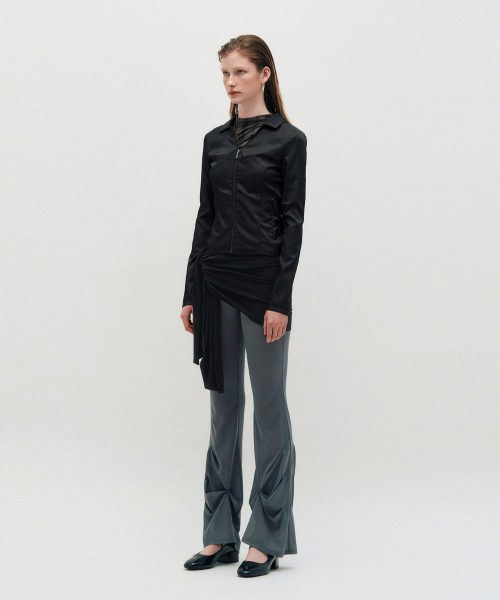 KIMZISU（キムジス）の「V-Neck Sleek Zip-Up _ BLACK（カーディガン/ボレロ・レディース・ブラック・SMALL/MEDIUM）」の6枚目の写真