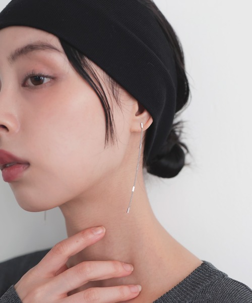 LIAN(リアン)の「ラインロングピアス(ピアス(両耳用)・レディース・ゴールド/シルバー・FREE)」の1枚目の写真
