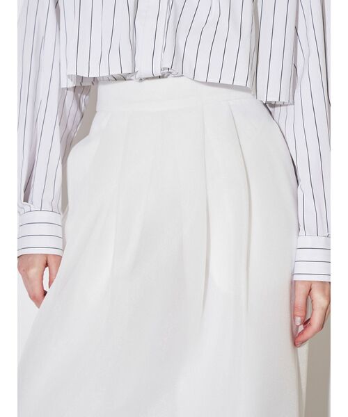 ELENDEEK(エレンディーク)の「メッシュボンディングタックスカート(スカート・レディース・オフホワイト/ブラック・01/02)」の18枚目の写真