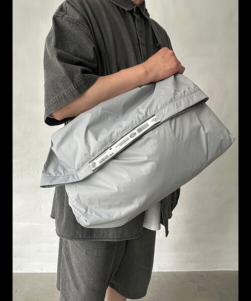 WEEKEND(ER)(ウィークエンダー)の「【WEEKEND(ER)/ウィークエンダー】LW PACKABLE SHOULDER/ライトウェイトパッカブルショルダー/ユニセックス/【WEB限定】(バックパック/リュック・メンズ・ライトグレー/ネイビー/ブラック・フリー)」の9枚目の写真