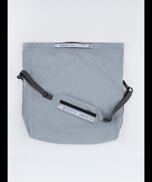 WEEKEND(ER)(ウィークエンダー)の「【WEEKEND(ER)/ウィークエンダー】LW PACKABLE SHOULDER/ライトウェイトパッカブルショルダー/ユニセックス/【WEB限定】(バックパック/リュック・メンズ・ライトグレー/ネイビー/ブラック・フリー)」の14枚目の写真