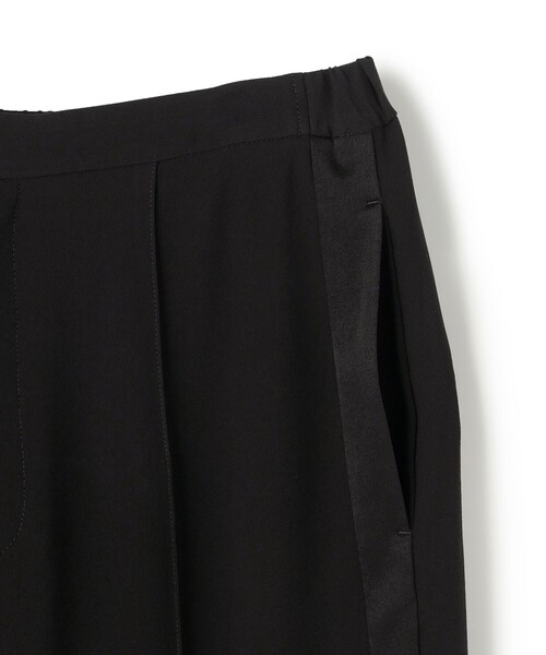 uncrave(アンクレイヴ)の「バックサテンジョーゼット フレアパンツ(その他パンツ・レディース・ブラック系/ネイビー系/ベージュ系・0/1/2)」の11枚目の写真