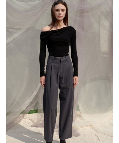 Sorry,Too Much Love(ソーリートゥーマッチラブ)の「Baggy Pin tuck Cotton Pants_Charcoal(その他パンツ・レディース・その他・S/M)」の1枚目の写真