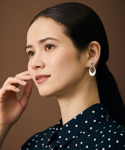 自由区(ジユウク)の「【SHIHOさん着用】ソフトドロップ イヤリング(イヤリング・レディース・シルバー系/ゴールド系・F)」の1枚目の写真