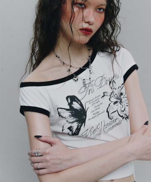 NOT KNOWING（ノットノーイング）の「Tied One Off Shoulder Ringer Top (WHITE)（Tシャツ/カットソー・レディース・その他・ONE SIZE）」の3枚目の写真