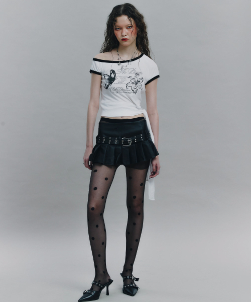 NOT KNOWING（ノットノーイング）の「Tied One Off Shoulder Ringer Top (WHITE)（Tシャツ/カットソー・レディース・その他・ONE SIZE）」の4枚目の写真