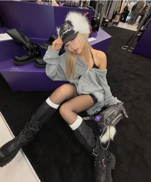 BLACKPURPLE(ブラックパープル)の「シェドウループショートパンツ Shadow Loop Short Pants_メランジェグレー(その他パンツ・レディース・ライトグレー・FREE)」の11枚目の写真