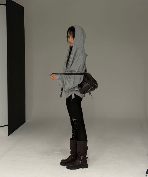 BLACKPURPLE(ブラックパープル)の「シェドウループショートパンツ Shadow Loop Short Pants_メランジェグレー(その他パンツ・レディース・ライトグレー・FREE)」の14枚目の写真